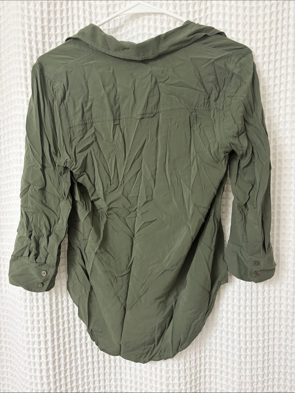 L’AGENCE Ryan Blouse Green Beetle Button 3/4 Sleeve Top Small - Picture 5 of 5